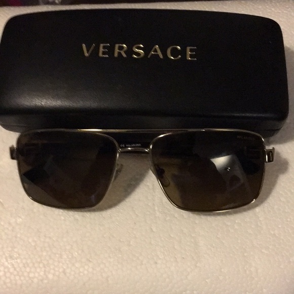 Versace sunglasses - Picture 2 of 4